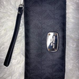 Michael Kors wristlet wallet